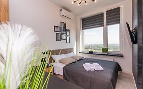 MYFREEDOM Apartments метро Теремки, біля Respublika Park, Ліфт від генератора